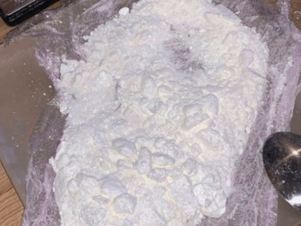 شراء مسحوق الكوكايين عبر الإنترنت